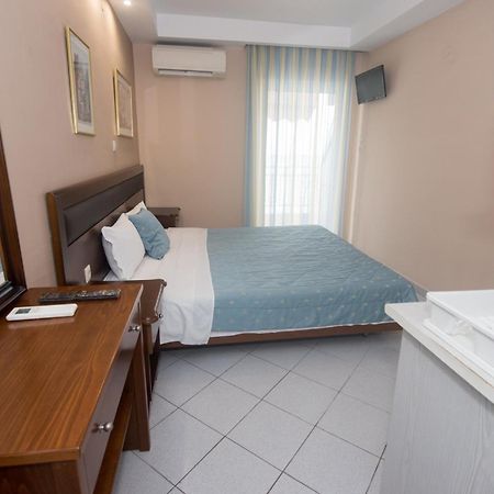 Aparthotel Aris Paralía Esterno foto