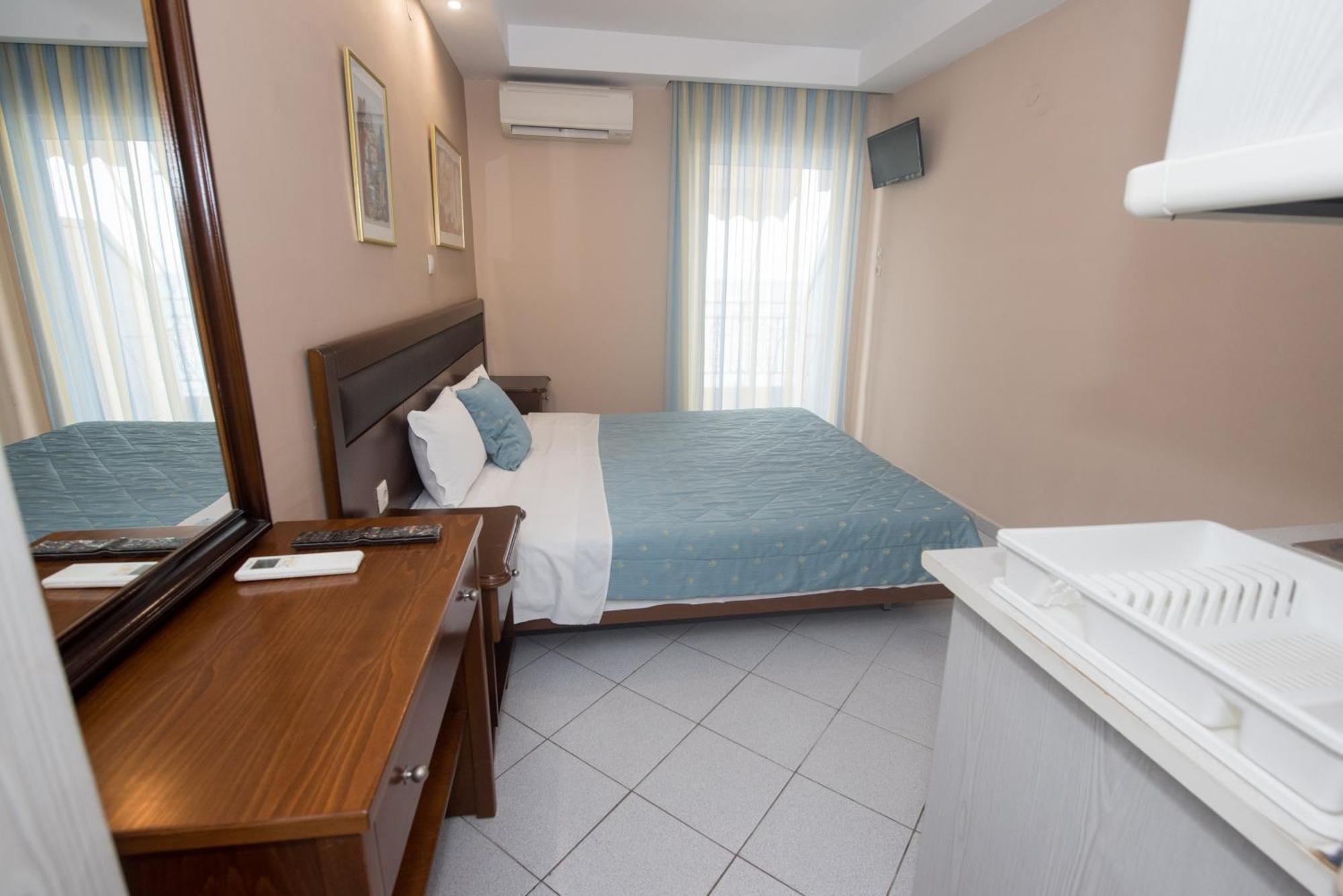 Aparthotel Aris Paralía Esterno foto